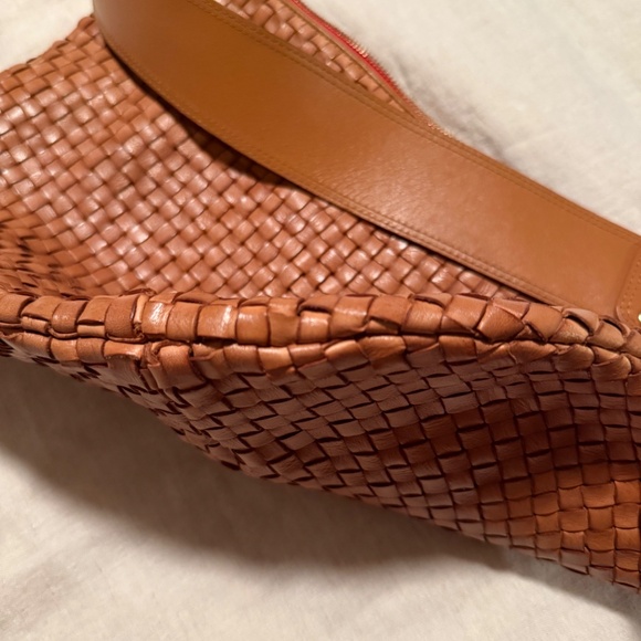 Clare V Moyen (large) bag in natural woven - Picture 8 of 10